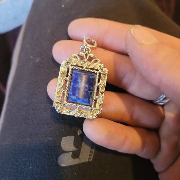 Silver jewelry, trinket box, and mirror - Picture 6 of 16